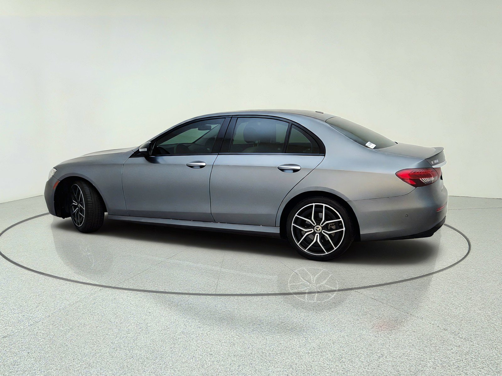 Used 2022 Mercedes-Benz E 350 Sedan image 13
