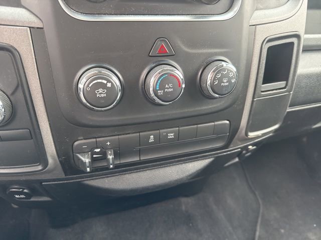 Used 2018 RAM 2500 Tradesman w/ Chrome Appearance Group image 18