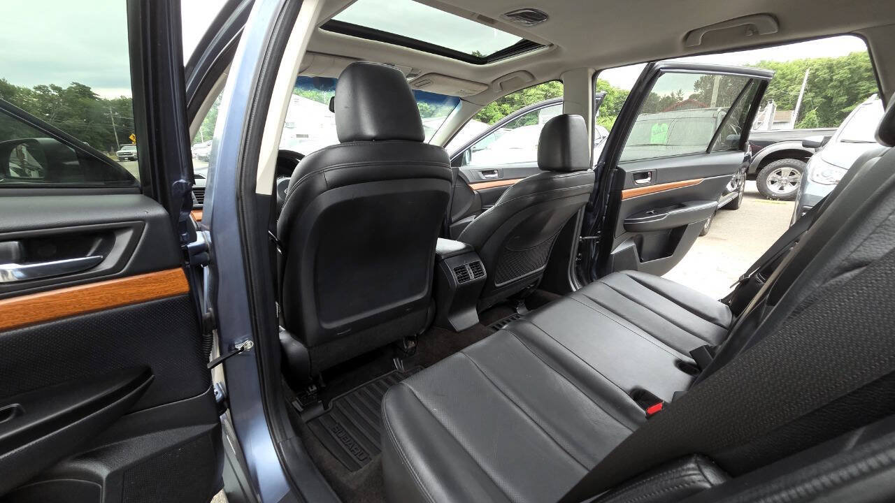 Used 2013 Subaru Outback 2.5i Limited w/ Moonroof Pkg AWD/4WD image 34