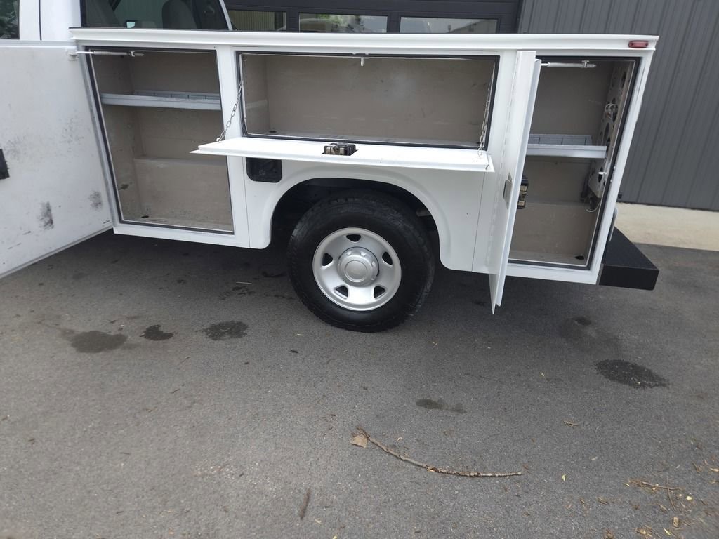 Used 2008 Ford F250 2WD Regular Cab Super Duty image 4