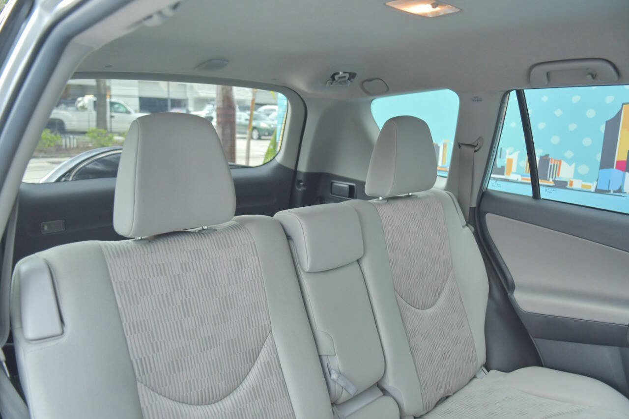 Used 2012 Toyota RAV4 FWD image 38