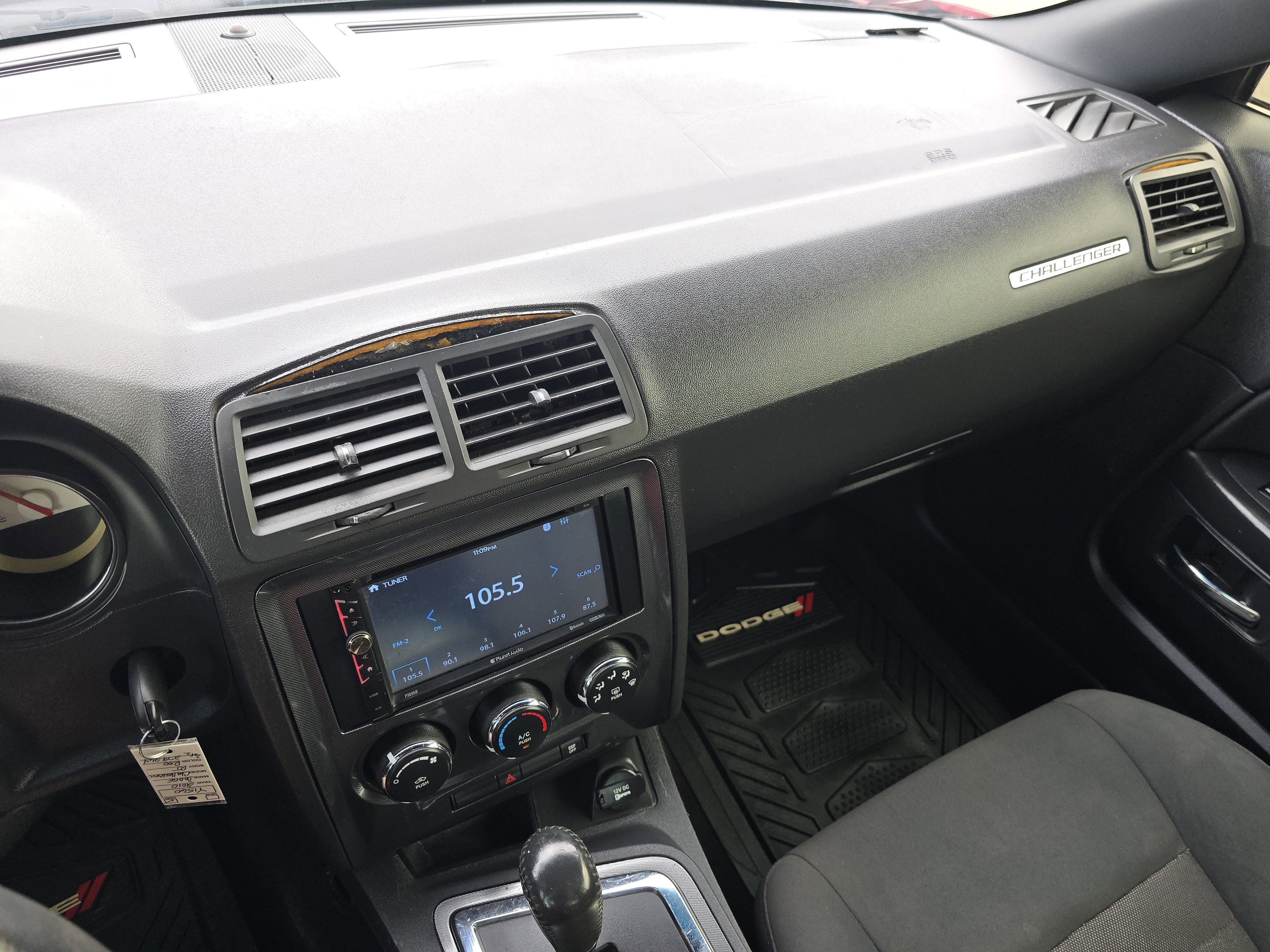 Used 2010 Dodge Challenger R/T image 20