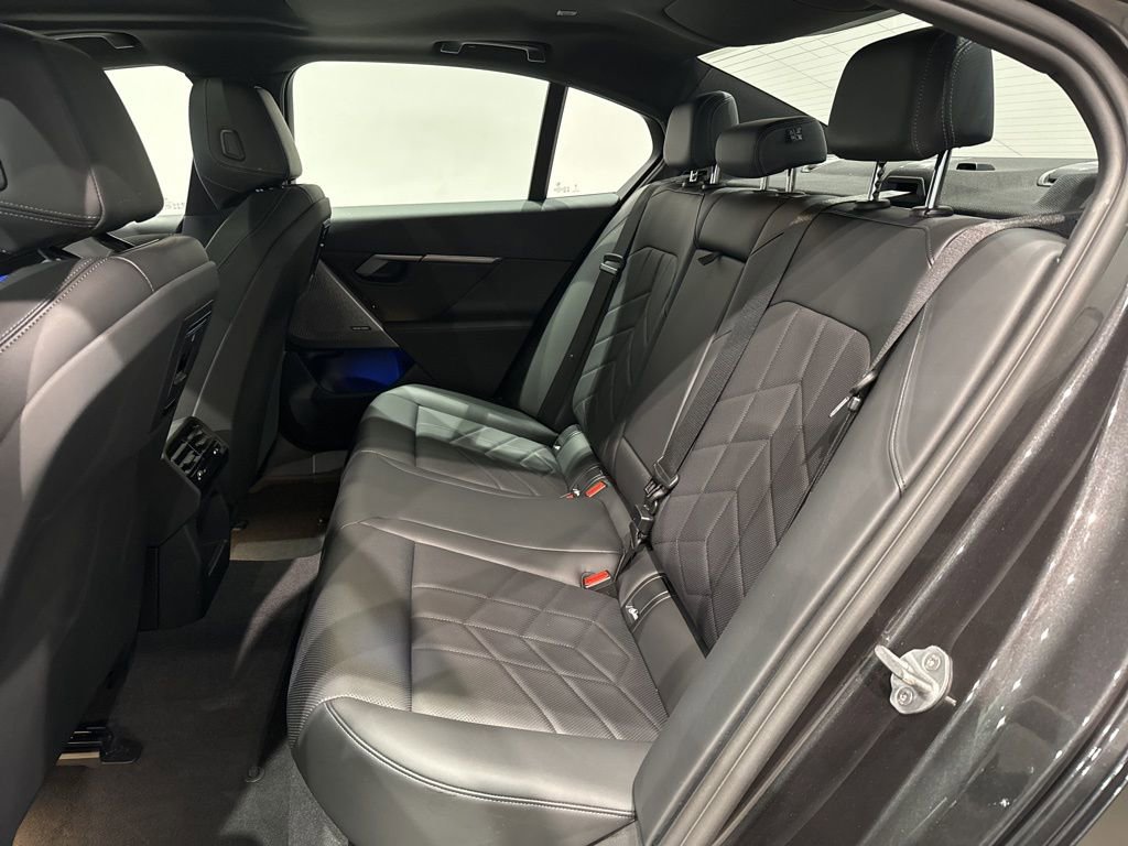 Used 2025 BMW i5 xDrive40 w/ Premium Package AWD/4WD image 41
