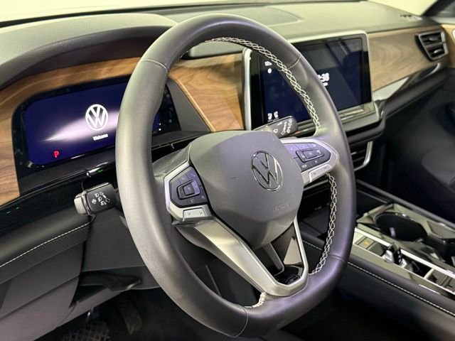 Used 2024 Volkswagen Atlas SE FWD image 18