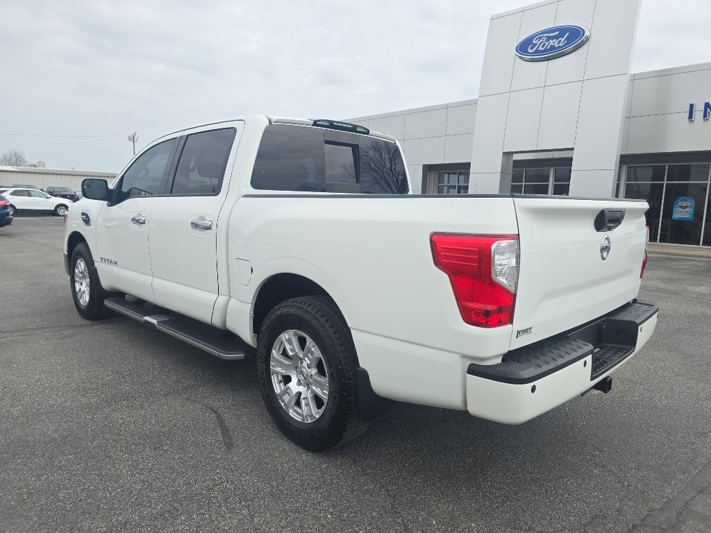 Used 2017 Nissan Titan SV image 8