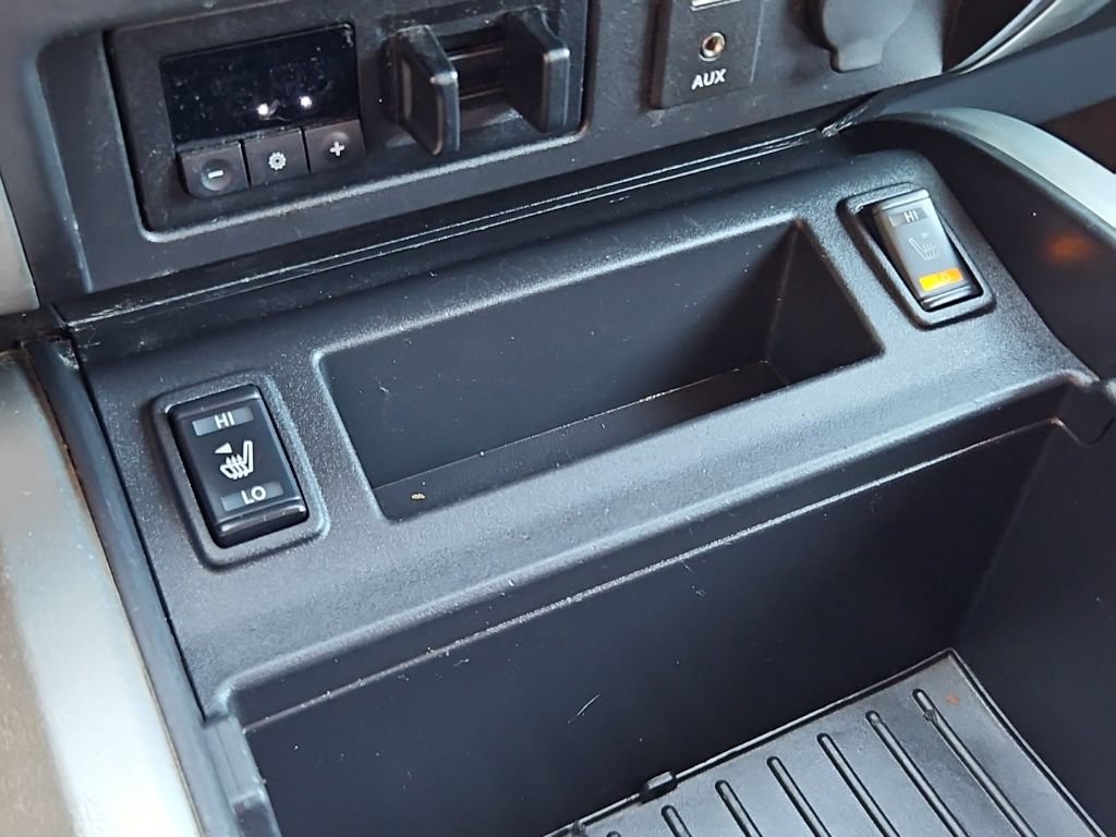 Used 2016 Nissan Titan SL AWD/4WD image 19