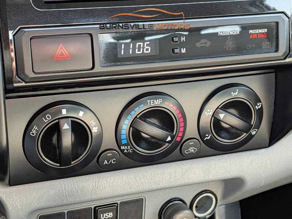 Used 2014 Toyota Tacoma 2WD Regular Cab image 22