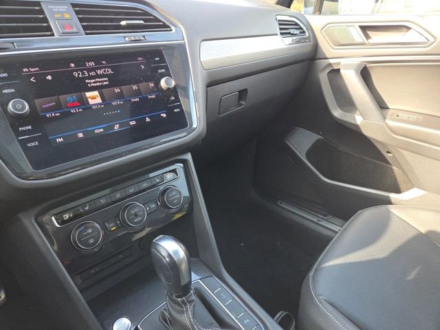 Used 2021 Volkswagen Tiguan SE R-Line image 42