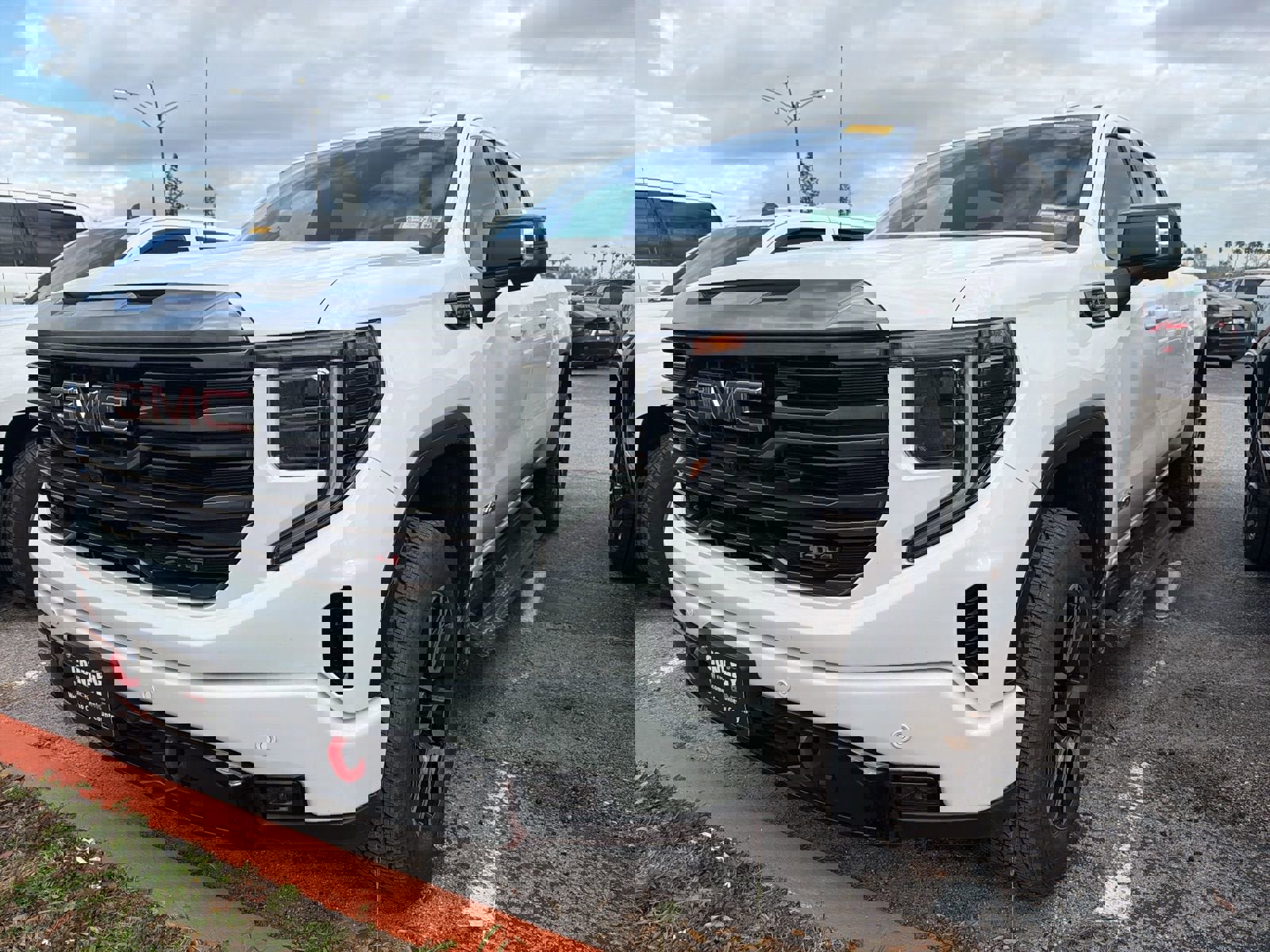 Used 2023 GMC Sierra 1500 AT4 w/ AT4 Preferred Package image 4