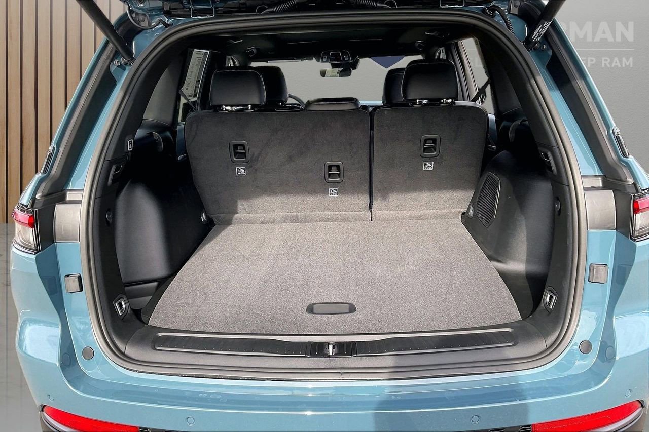 New 2026 Jeep Grand Cherokee Limited image 25