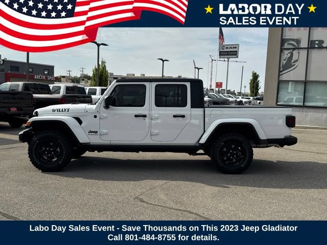Used 2023 Jeep Gladiator Sport AWD/4WD image 2