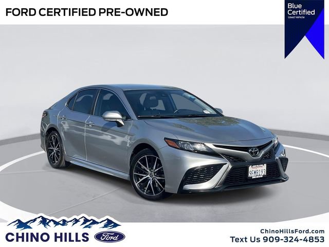 Used 2023 Toyota Camry SE image 1