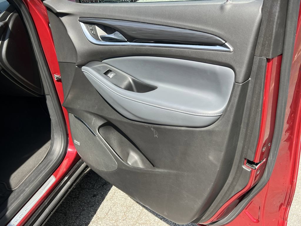 Used 2024 Buick Enclave Premium image 12