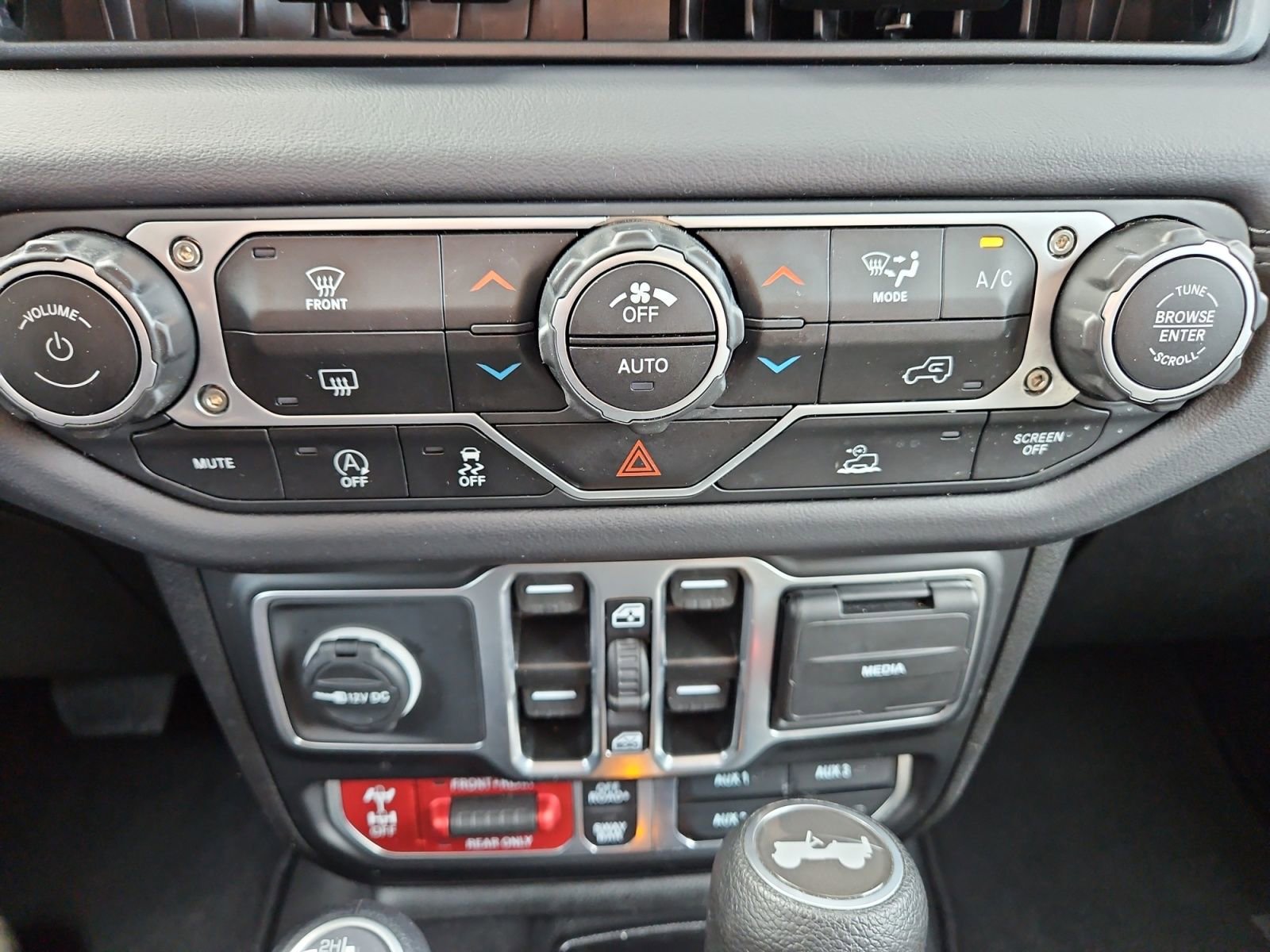 Used 2025 Jeep Wrangler Unlimited Rubicon image 29