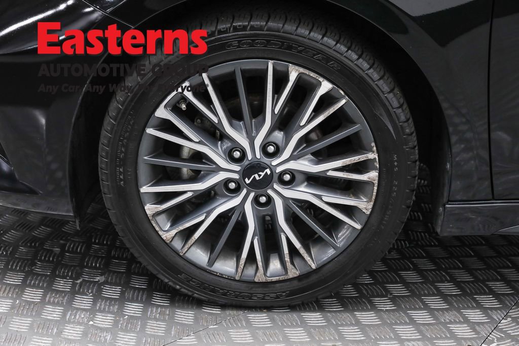 Used 2023 Kia Forte GT-Line image 32