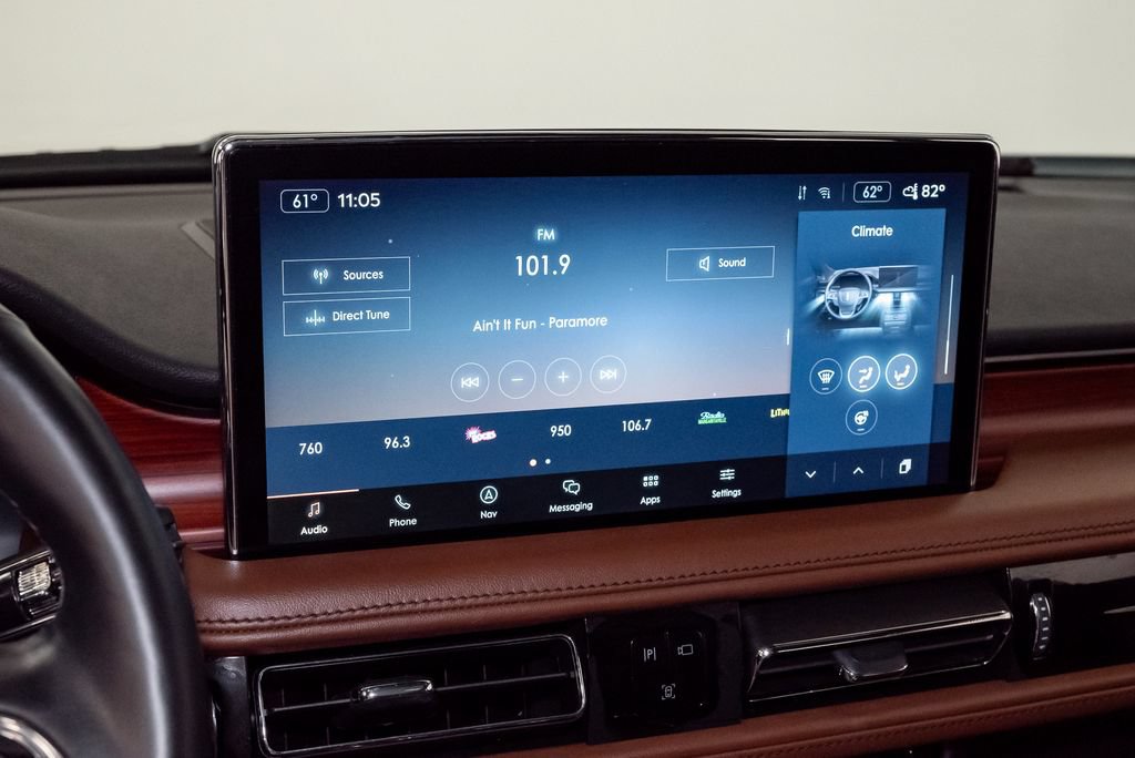 Used 2023 Lincoln Nautilus Reserve w/ Equipment Group 201A AWD/4WD image 17