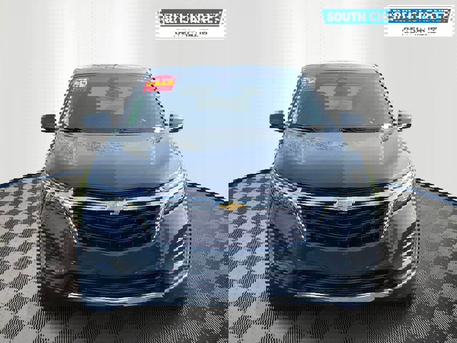 Used 2023 Chevrolet Equinox LT image 2