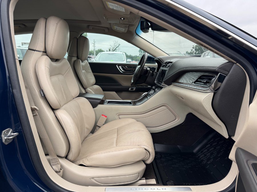 Used 2018 Lincoln Continental Reserve w/ Technology Package AWD/4WD image 18