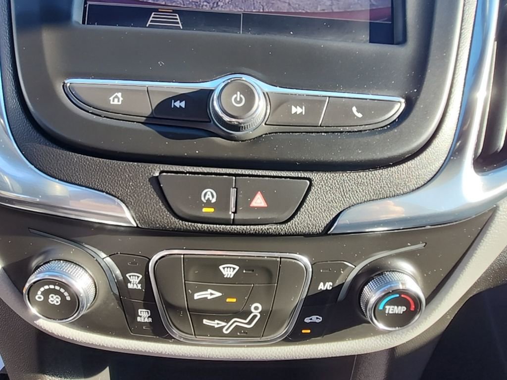 Used 2023 Chevrolet Equinox LT w/ LPO, Floor Liner Package image 5