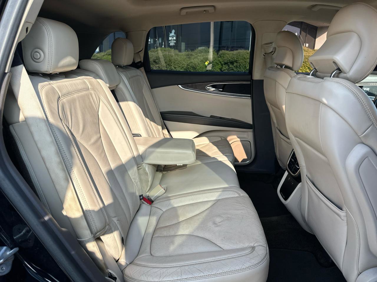 Used 2016 Lincoln MKX Reserve w/ Climate Package image 33