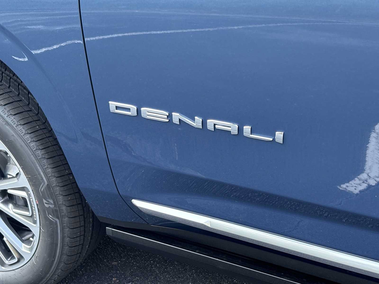 New 2026 GMC Yukon Denali w/ Sun & Power Step Package RWD image 25