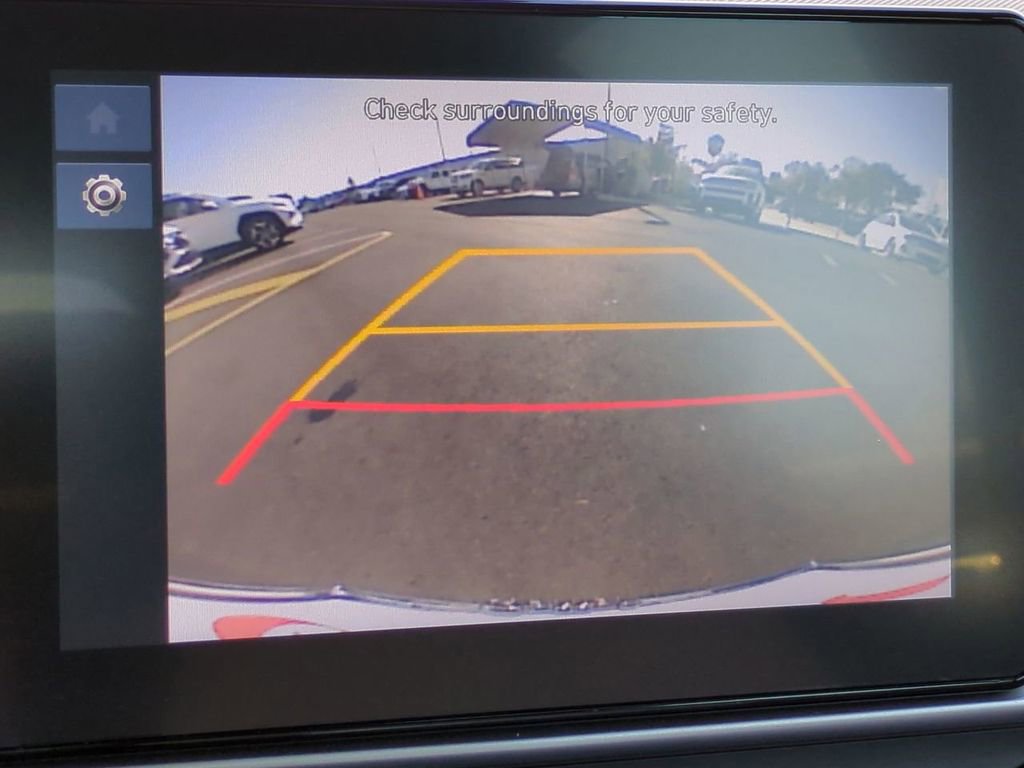 Certified 2025 Hyundai Venue SEL image 20