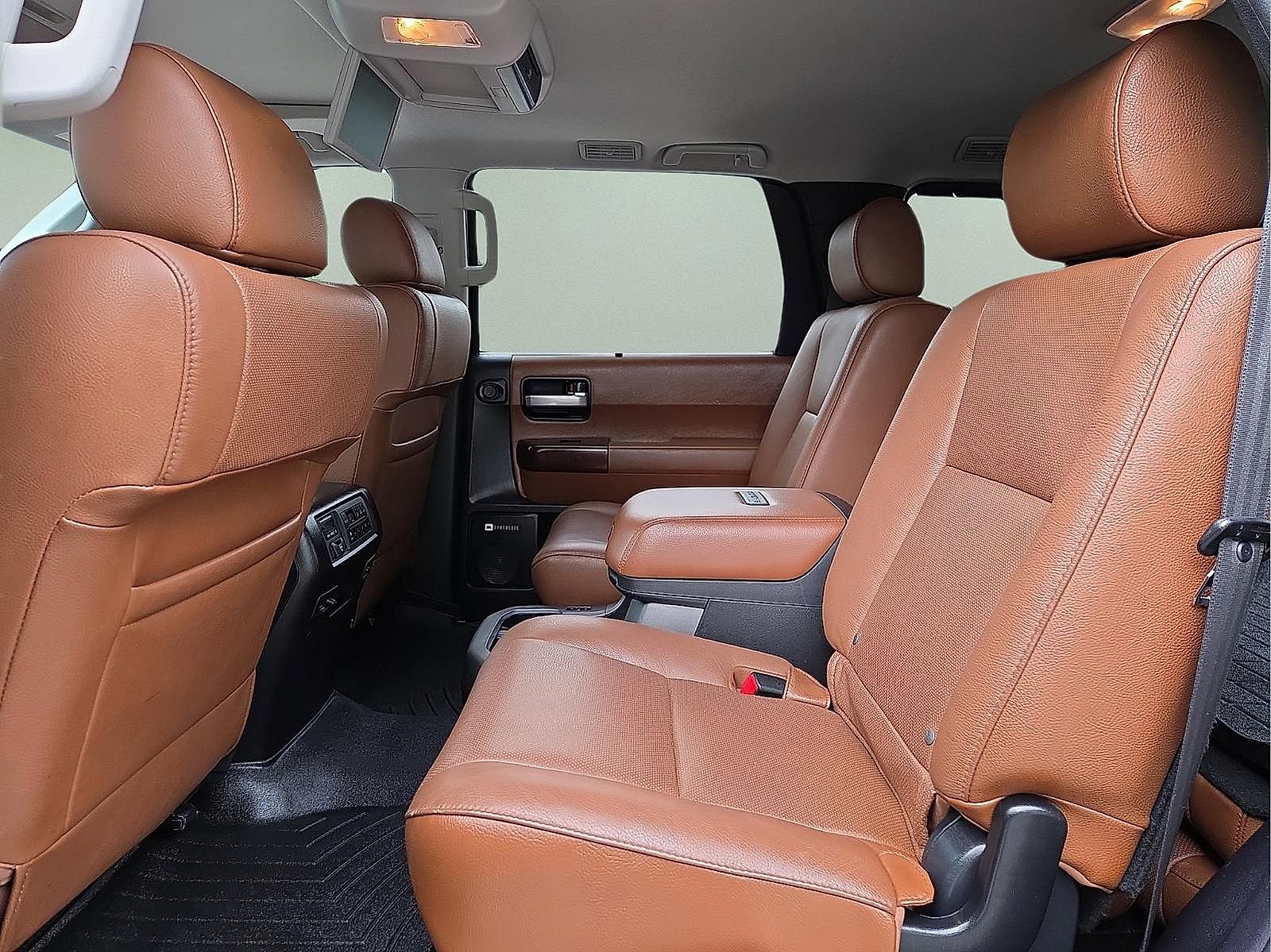 Used 2014 Toyota Sequoia Platinum AWD/4WD image 10