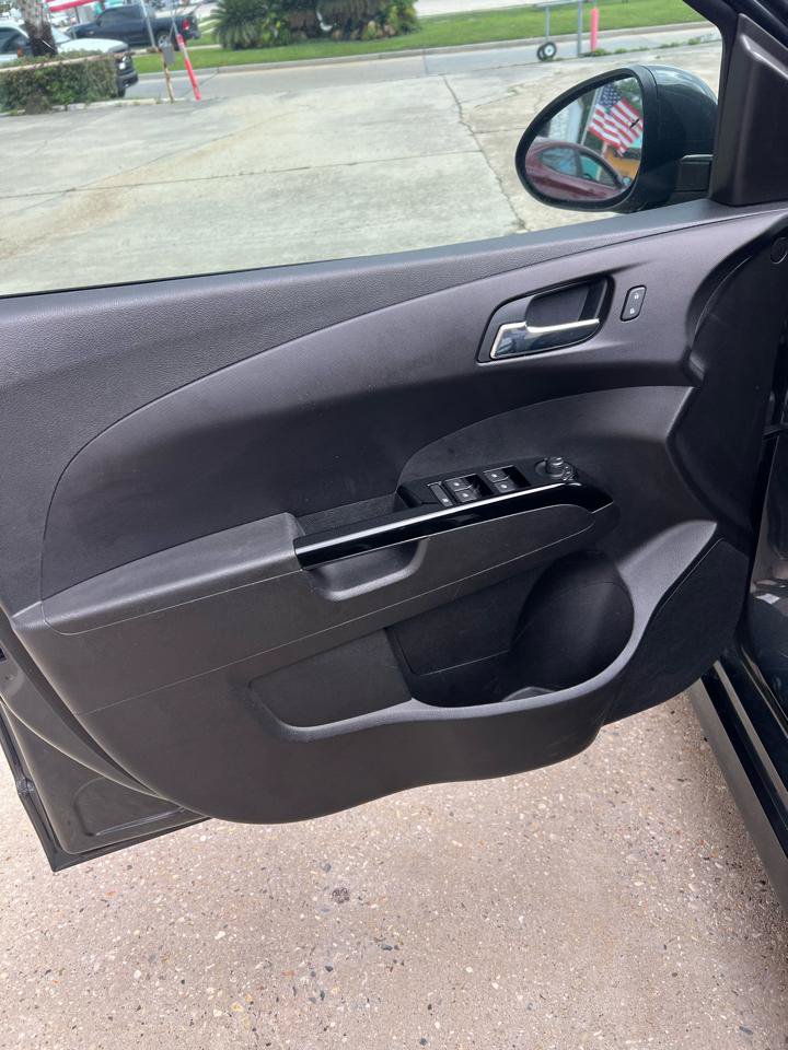Used 2020 Chevrolet Sonic LT w/ RS Package FWD image 8