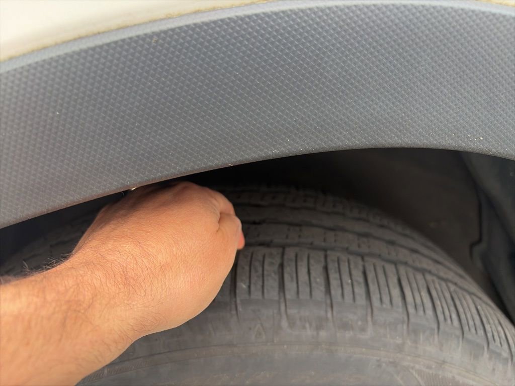 Used 2023 Subaru Ascent Premium w/ Convenience Package AWD/4WD image 3