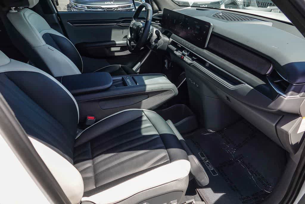 Certified 2024 Kia EV9 GT-Line AWD/4WD image 15