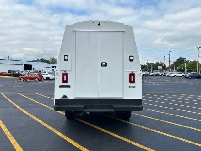New 2024 Chevrolet Low Cab Forward RWD image 5