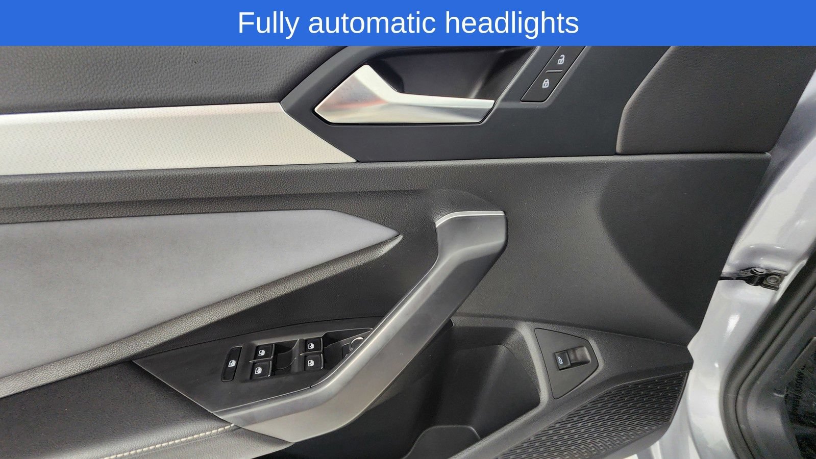 Used 2025 Volkswagen Jetta SE FWD image 17