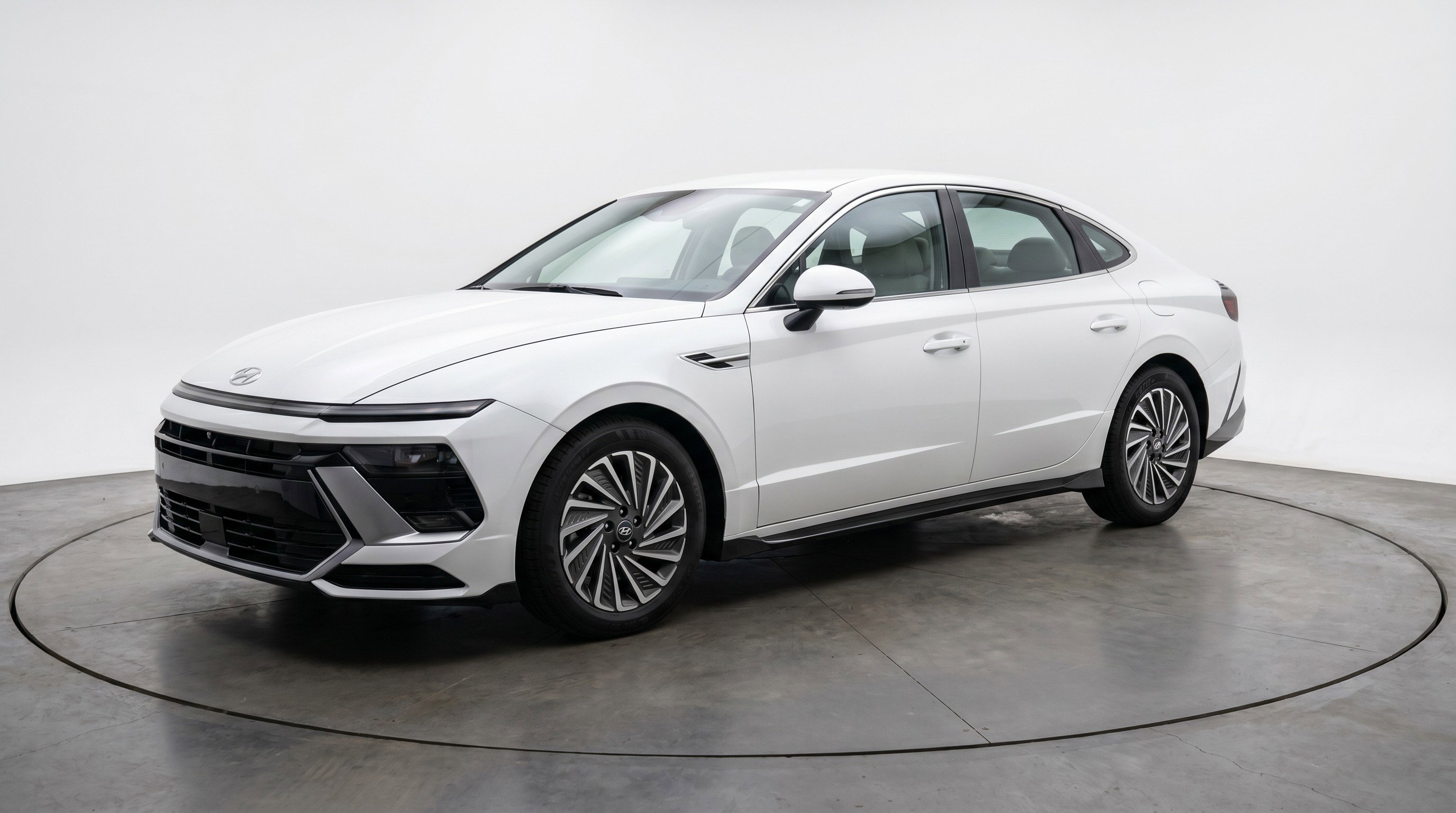 Used 2025 Hyundai Sonata SEL FWD image 3