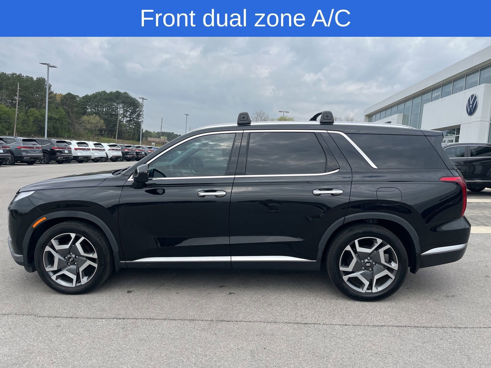 Used 2023 Hyundai Palisade SEL w/ Premium Package image 10