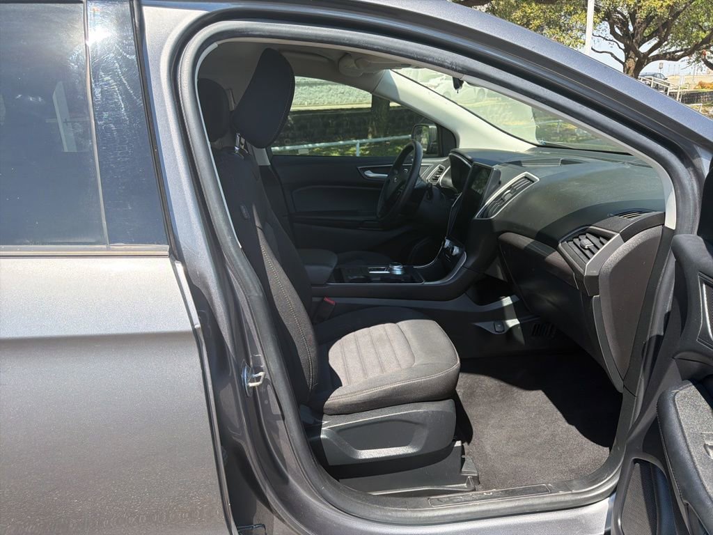 Used 2021 Ford Edge SE FWD image 32