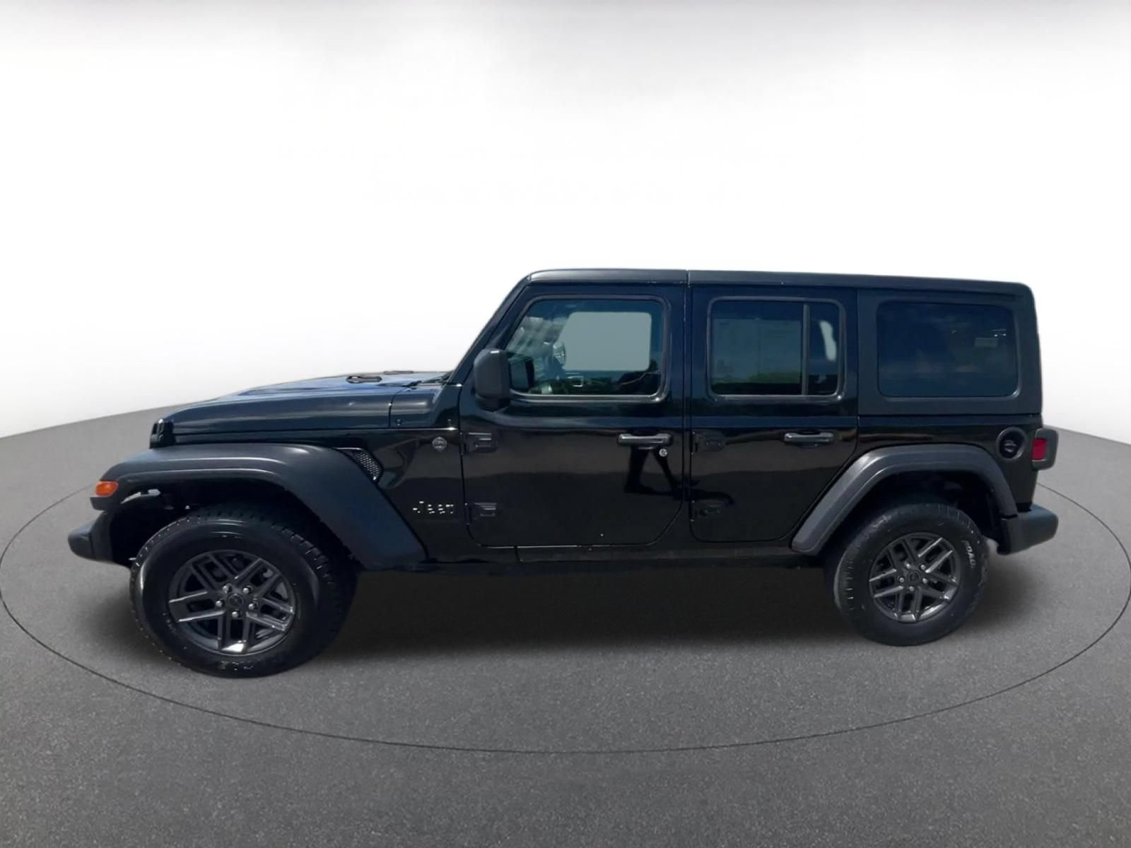 Used 2025 Jeep Wrangler Unlimited Sport AWD/4WD image 8
