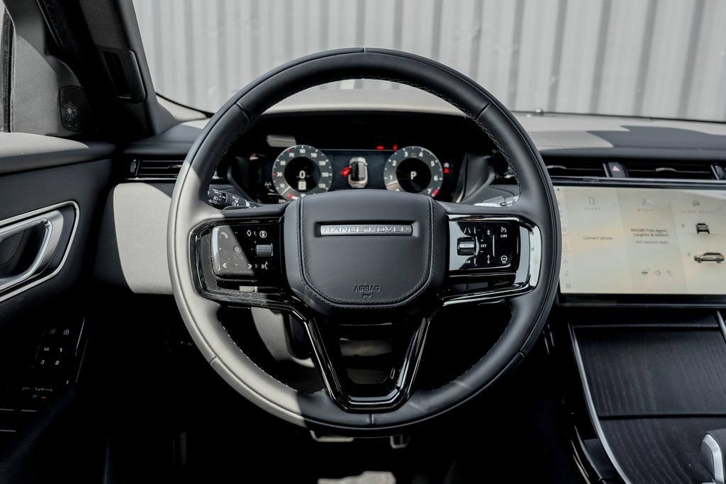 Certified 2026 Land Rover Range Rover Velar Dynamic SE AWD/4WD image 18