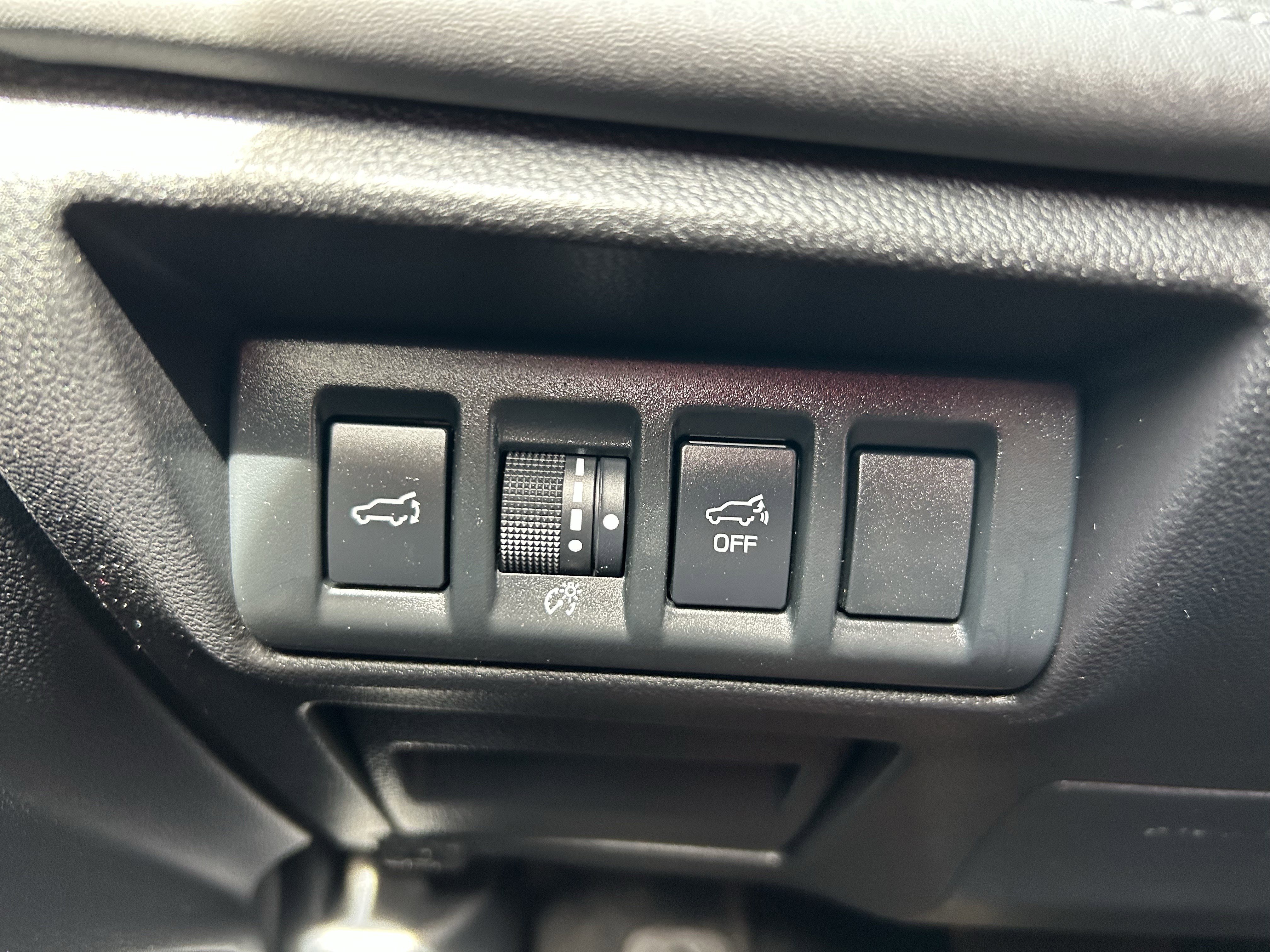 Certified 2025 Subaru Outback Limited image 19