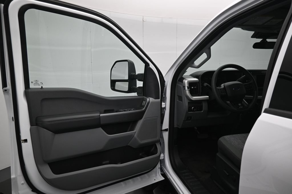 New 2026 Ford F250 XL w/ STX Appearance Package AWD/4WD image 8