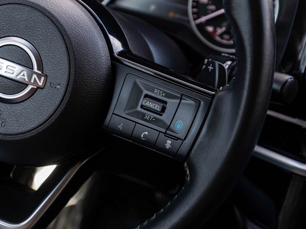 Used 2023 Nissan Pathfinder SV AWD/4WD image 24