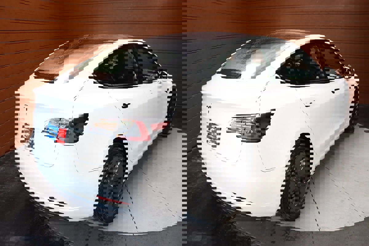 Used 2023 Tesla Model 3 Standard Range RWD image 16