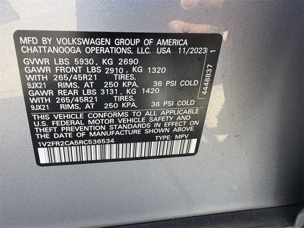 Used 2024 Volkswagen Atlas SEL Premium R-Line image 31