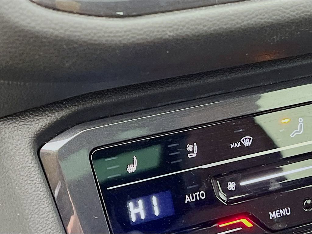 Used 2024 Volkswagen Tiguan SEL R-Line image 20