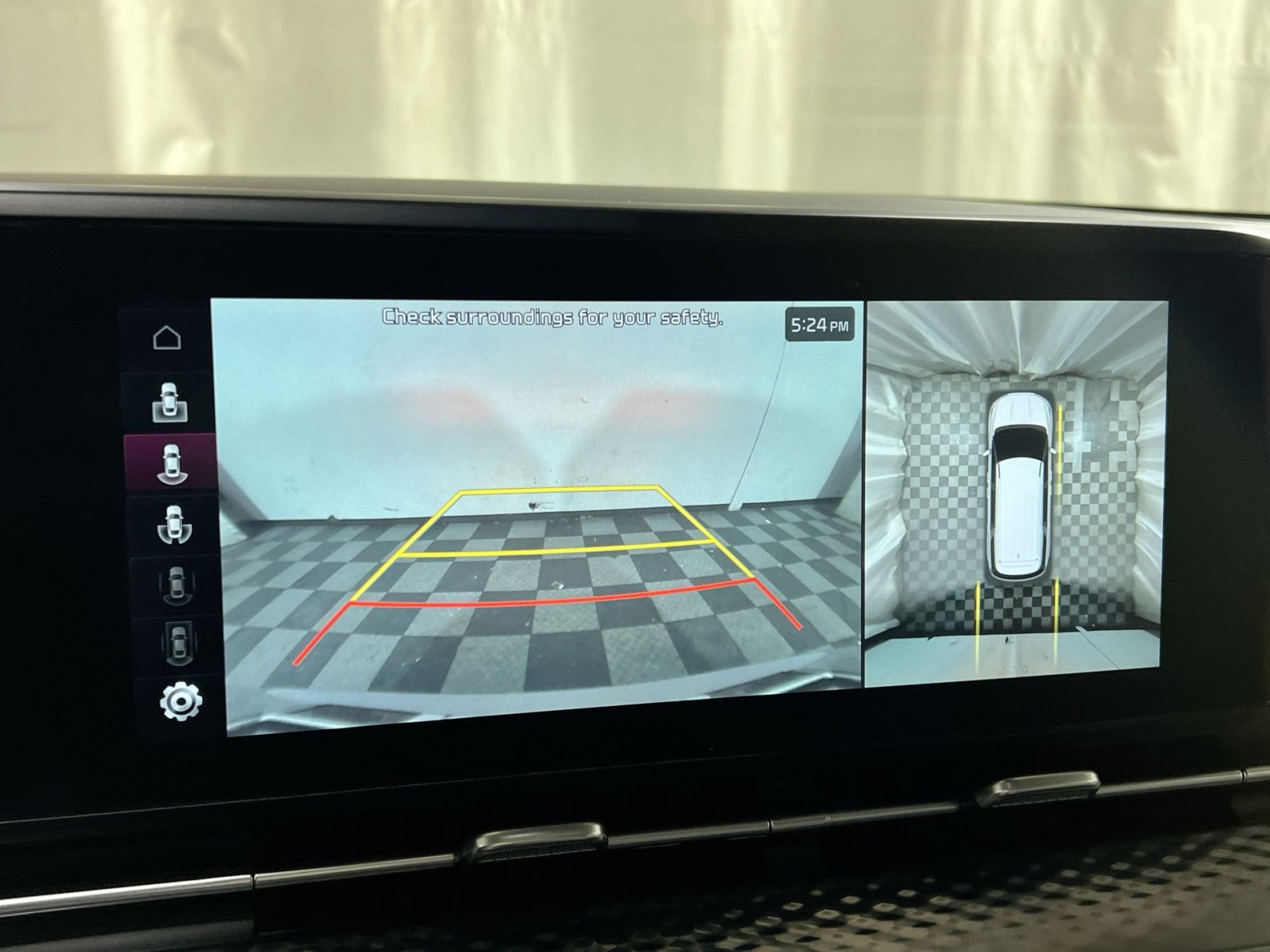 Used 2024 Kia Carnival SX Prestige image 25