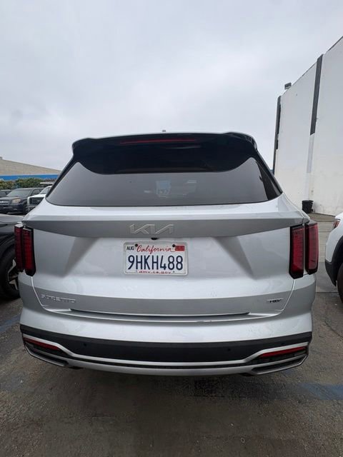 Used 2023 Kia Sorento EX FWD image 4