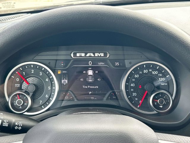 New 2027 RAM 1500 Express AWD/4WD image 32