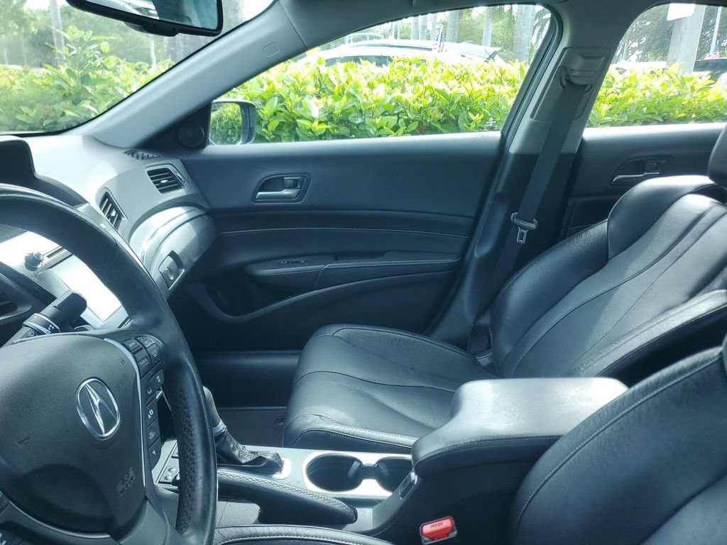 Certified 2019 Acura ILX w/ Premium Package FWD image 6