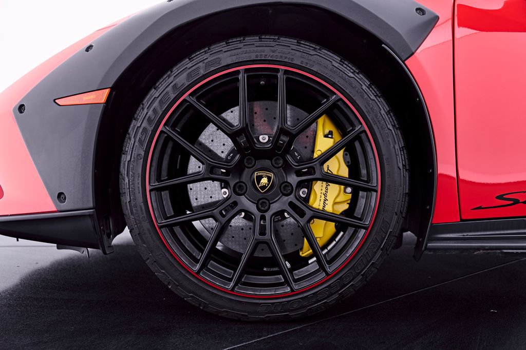 Used 2023 Lamborghini Huracan Sterrato AWD/4WD image 3