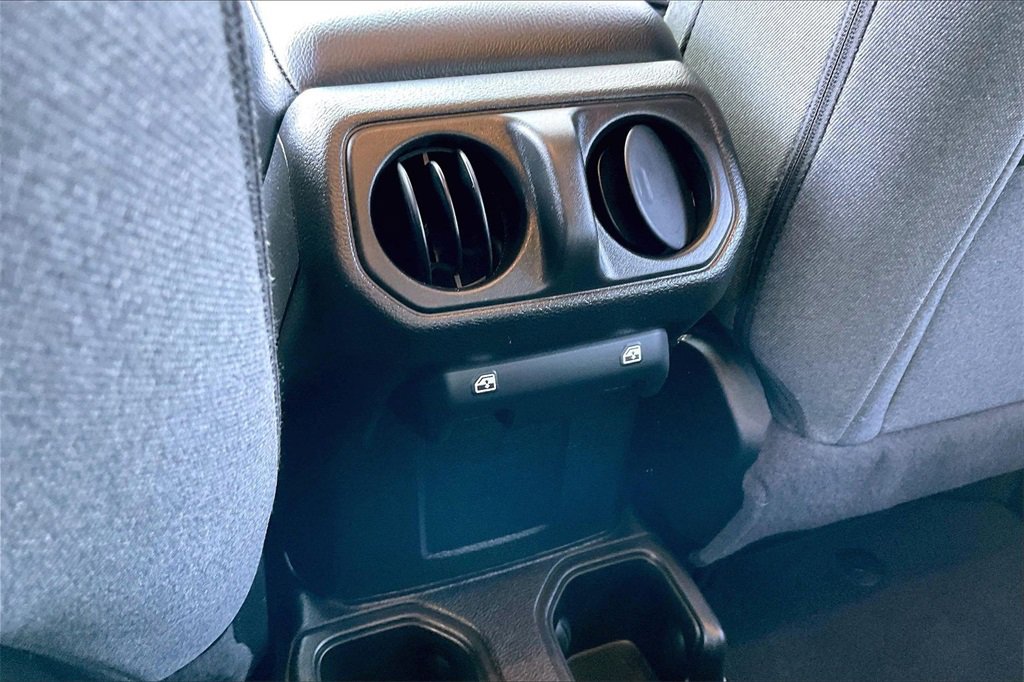 Used 2024 Jeep Wrangler Sport S image 31