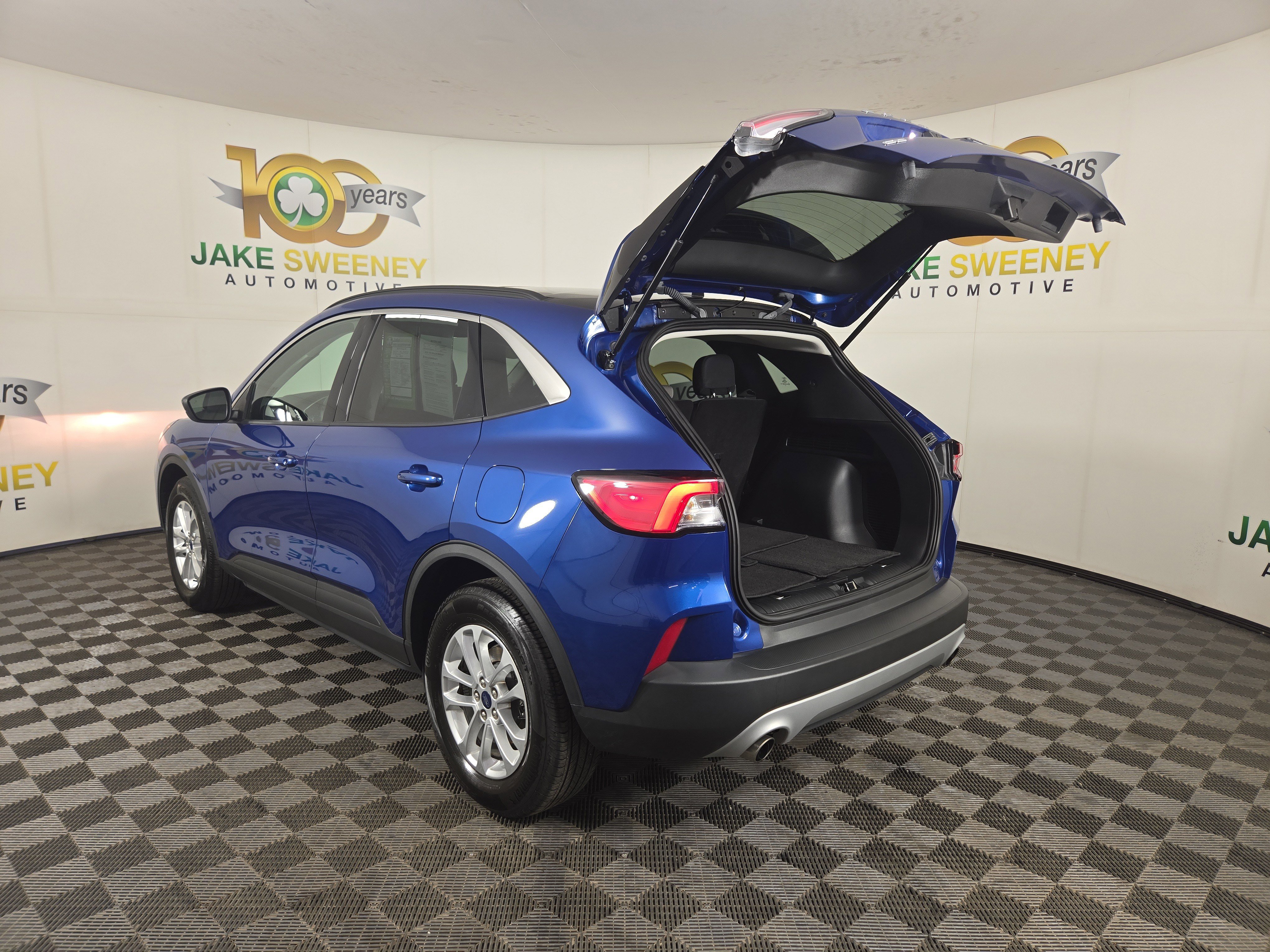 Used 2022 Ford Escape SE w/ Cold Weather Package image 30